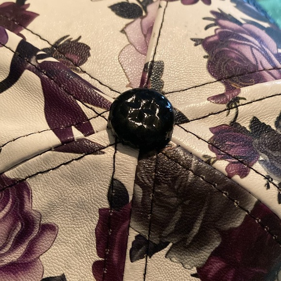 Star Box snap back cap floral Polyurethane nwot - Picture 7 of 7